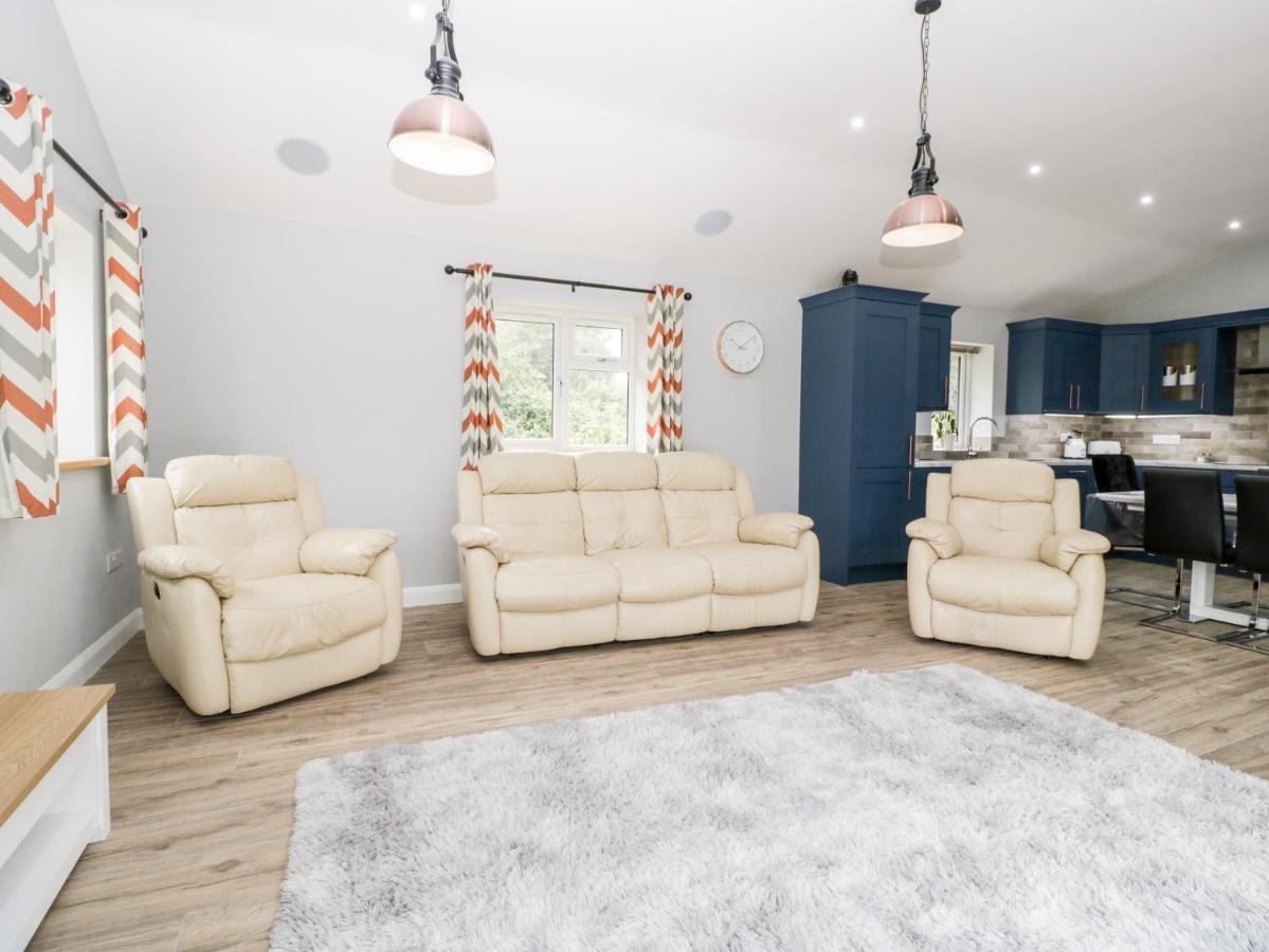 Strawberry Stables Villa Bristol Luaran gambar