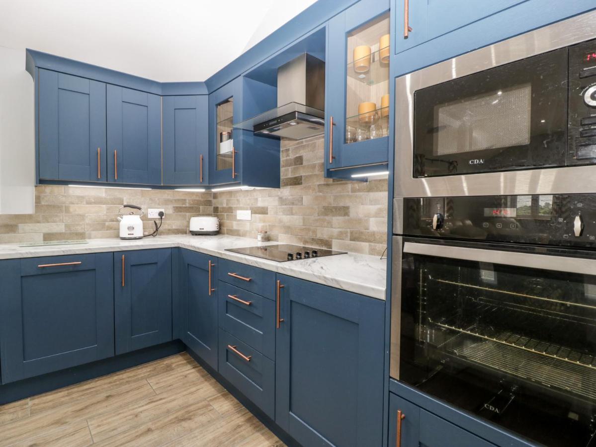 Strawberry Stables Villa Bristol Luaran gambar