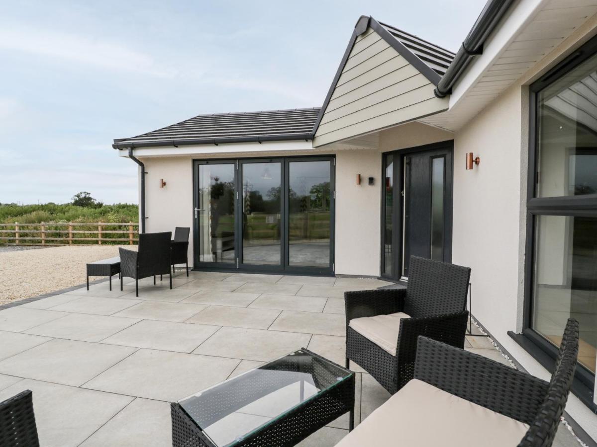 Strawberry Stables Villa Bristol Luaran gambar